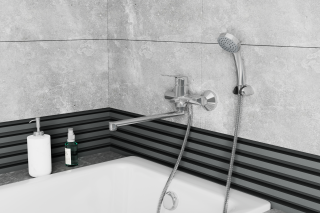 Смеситель для ванны с длинным поворотным изливом RUSH Edge (ED7735-51)