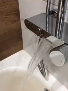 Душевая стойка Boheme Stick 128-BCR.2 чёрный/хром